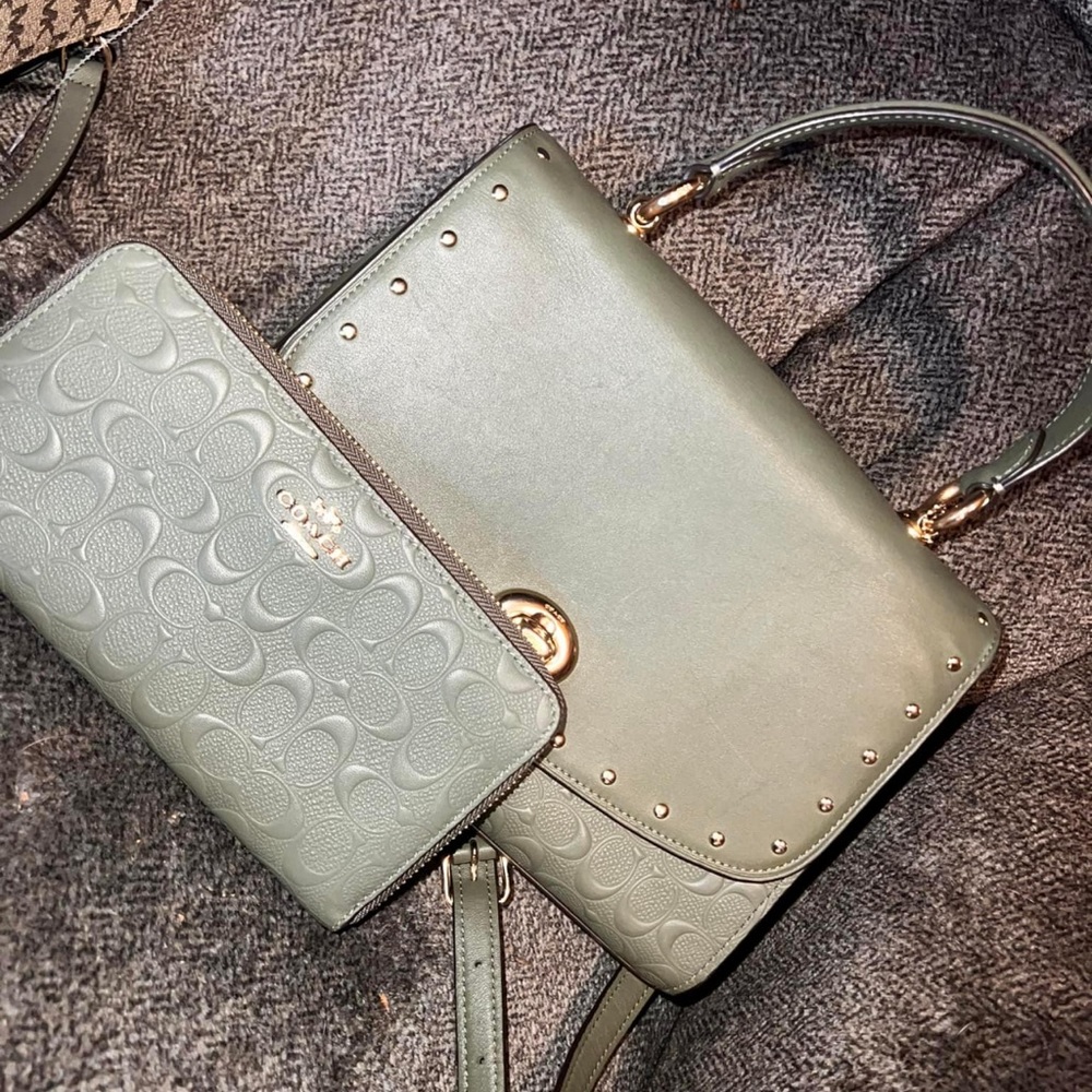 Coach purse and wallet